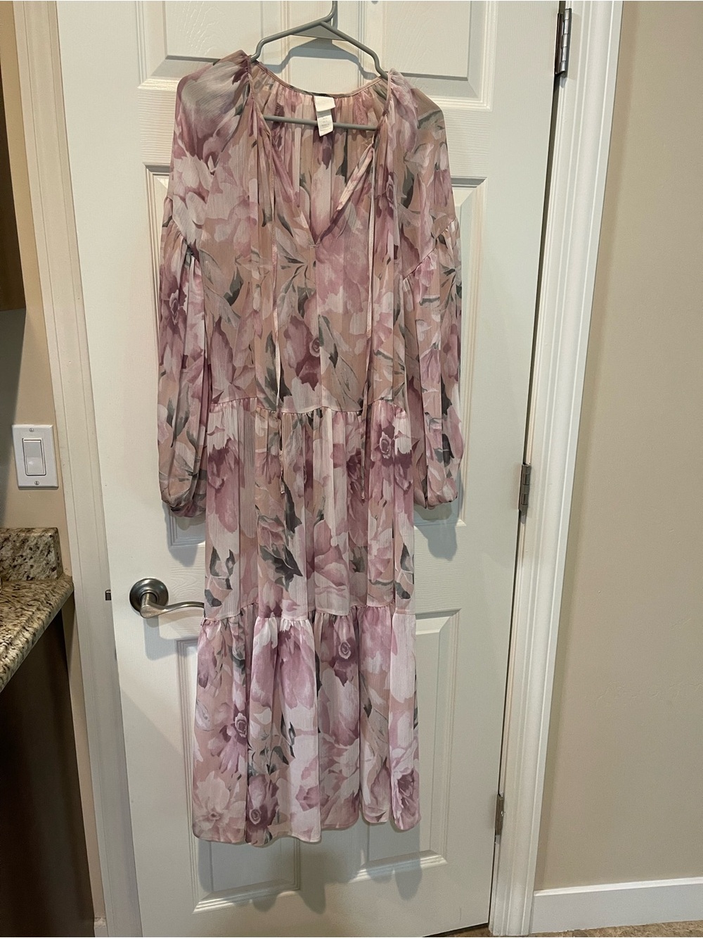 H&M Pink Floral Pleated Midi Dress - Picture 3 of 10